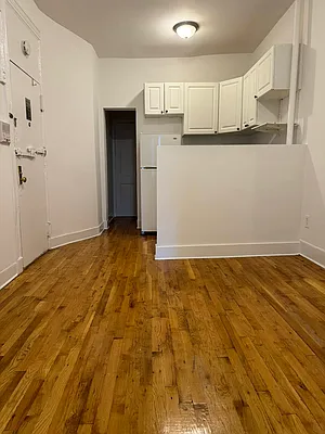 Rented by Douglas Elliman | media 4