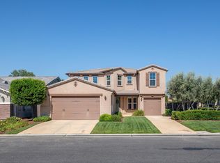 1688 N Piccadilly Ln, Clovis, CA
