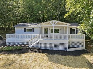 1402 Good Hope Dr, Walnut Cove, NC 27052