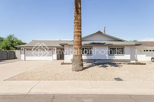 8516 E Cambridge Ave Photo 1