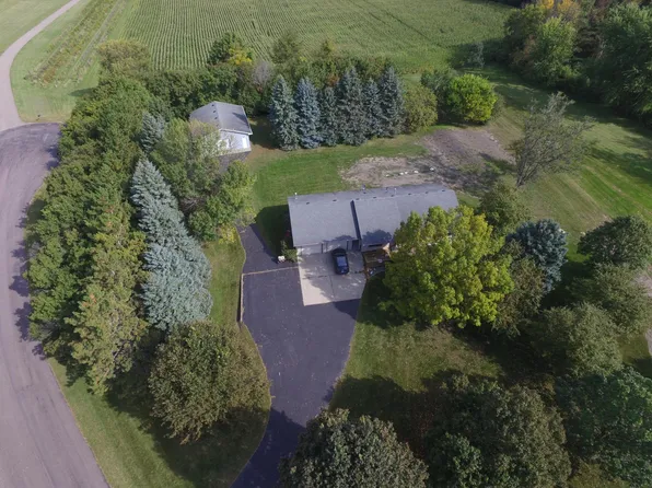 4300 Michelle St, New Prague, MN 56071
