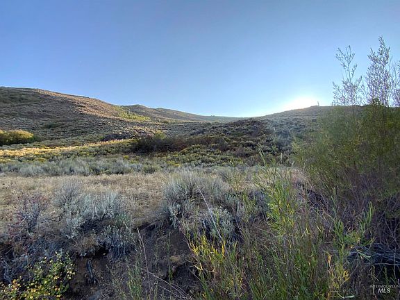 5th image of Poison Creek Rd