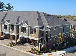 15383 Oakcroft Pl, Wayzata, MN 55391