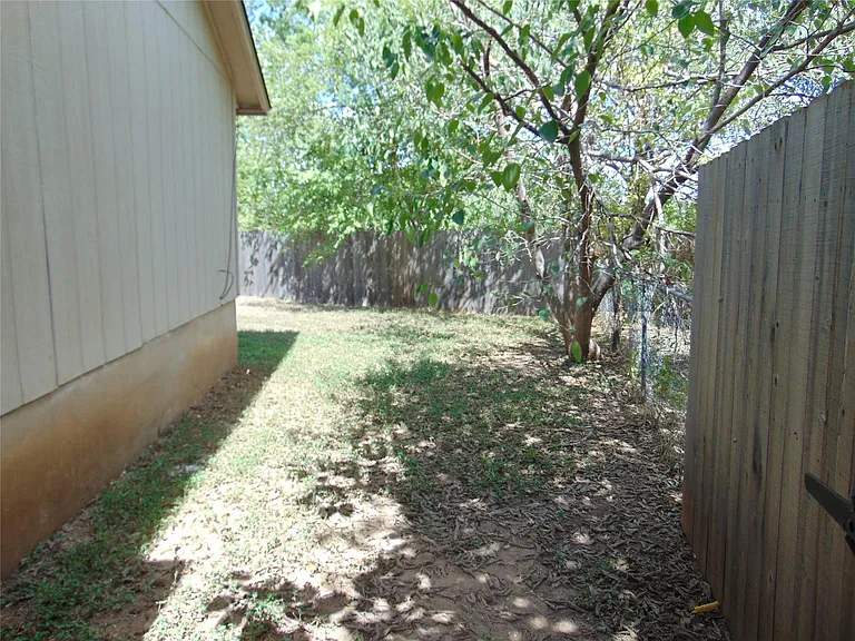 508 Burlwood Ct — Photo 15