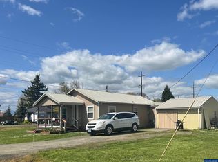 490 W F St, Halsey, OR 97348