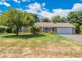 35 Loveland Ln, Bristol, CT 06010