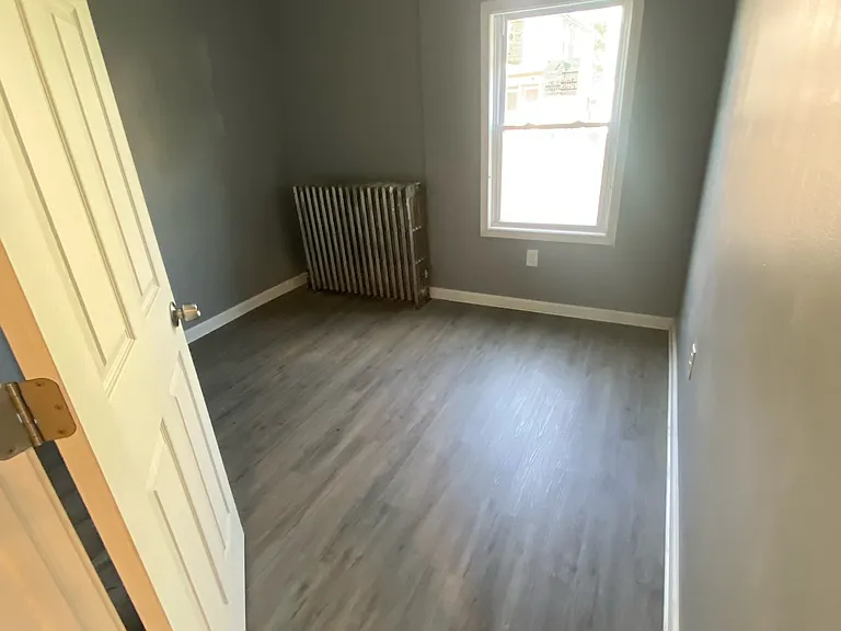 300 Apple St #1 — Photo 3