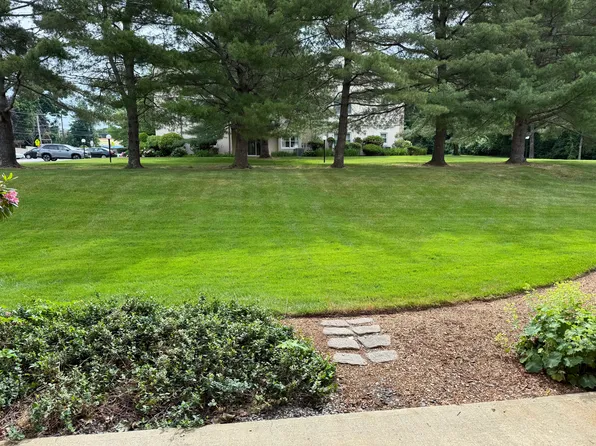 185 Manville Hill Rd APT 302, Cumberland, RI 02864