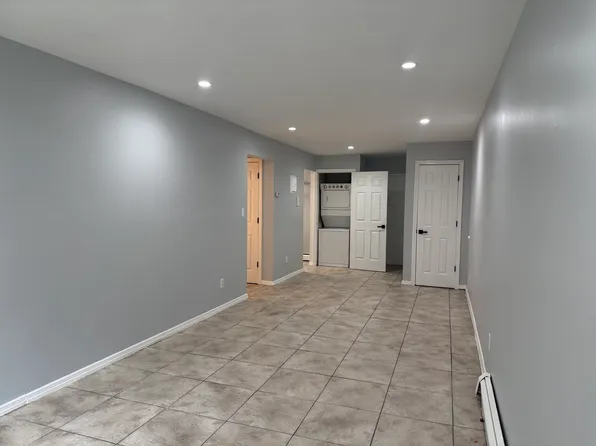 22032 64th Ave Floor 1, Oakland Gardens, NY 11364
