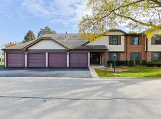 367 Greystone Ct APT A2, Schaumburg, IL 60193