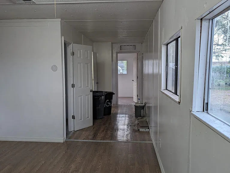 140 Darley Ln — Photo 7