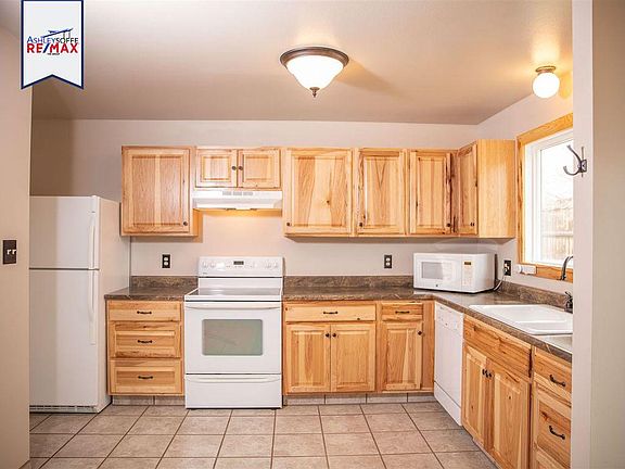 4th image of 2401 Lennox Ave