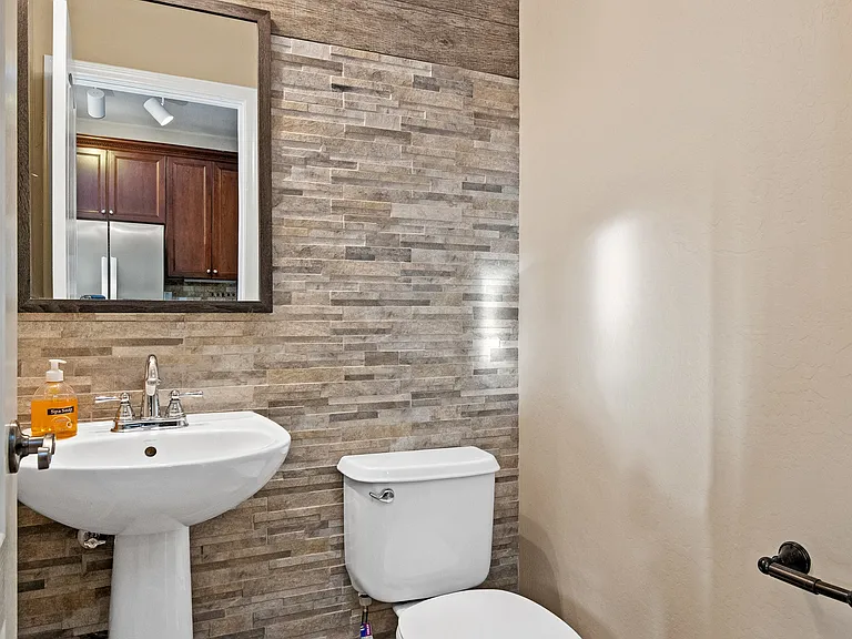 4311 E Carla Vista Dr — Photo 15