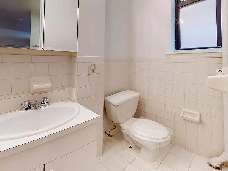 334 E 78th St #21 — Photo 6