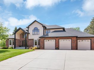 2613 Meadowrose Blvd, Saint Cloud, MN 56301