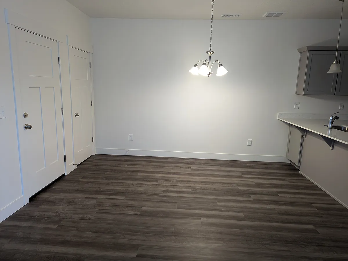 Building Photo - 1087 Sawtooth Way #GG202