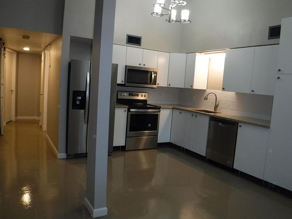 1st image of 1901 S Shannon Dr