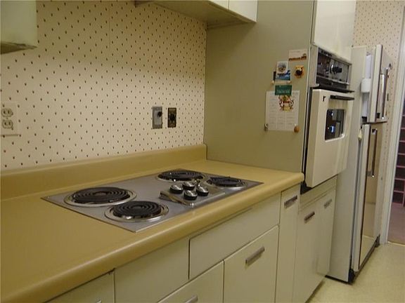 5th image of 622C Park Ln