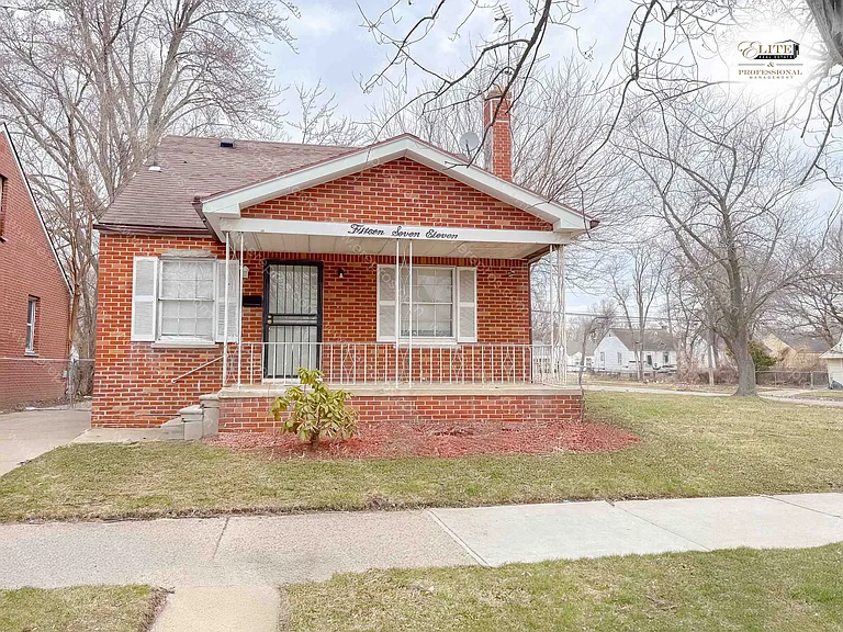 15711 Rossini Dr — Photo 1
