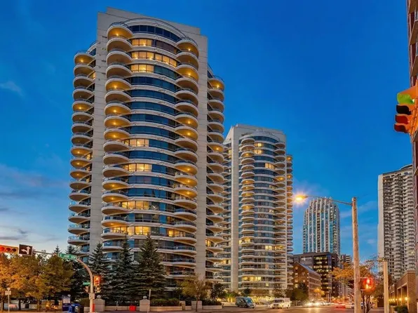 1088 NW 6th Ave SW #705, Calgary, AB T2P 5N3