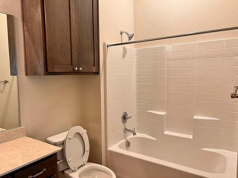 324 Greenhaven Dr — Photo 13