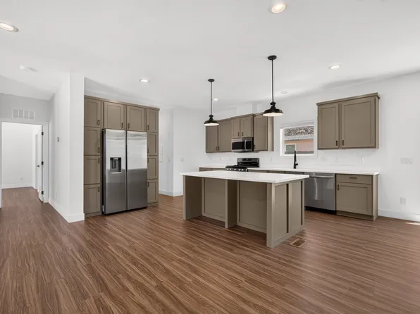 470 E Jessop Ave, Hildale, UT 84784