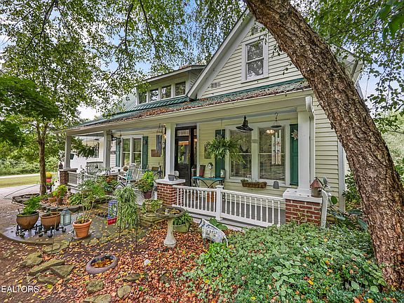 2nd image of 9003 Hill Rd