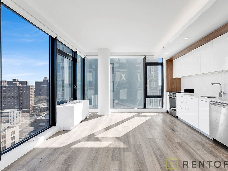 1st image of 228 E 135th St #812