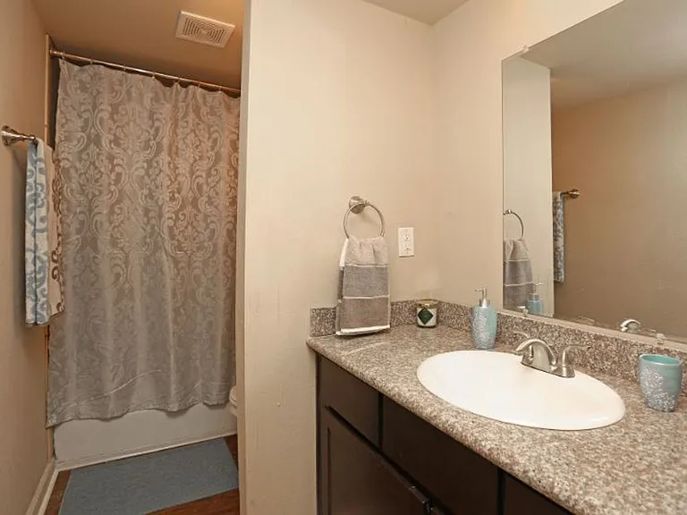 Preston Square Apartments - Now Offering $200 Off Move-In Costs! — Photo 26