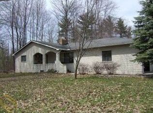 6412 Big Hand Rd, Saint Clair, MI 48079