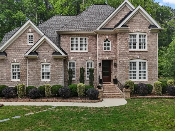 3323 Cheswick Dr, Raleigh, NC 27609