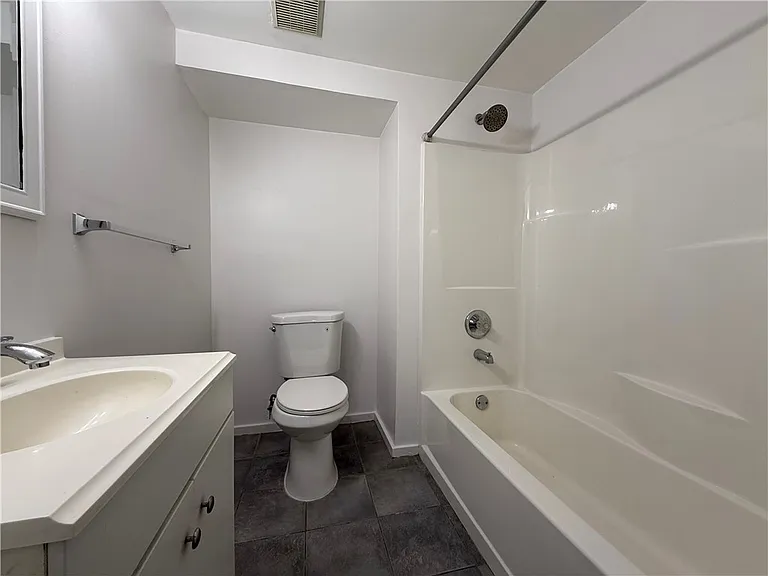 1656 Jefferson Rd — Photo 11