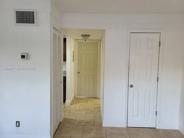2005 Carlton Dr #3 — Photo 7