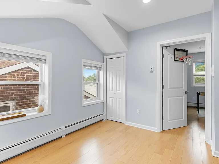 38 Woodcliff Ave — Photo 15