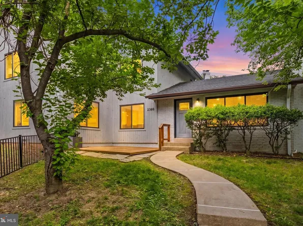2360 S Arlington Ridge Rd, Arlington, VA 22202