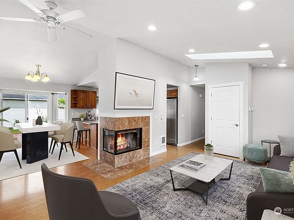 4th image of 13115 3rd Avenue Ct E