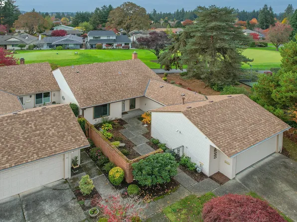 15960 SW Greens Way, Tigard, OR 97224