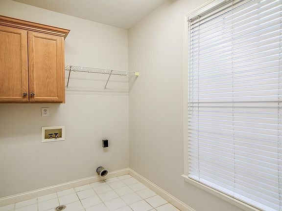 4th image of 1024 Knollwood Dr