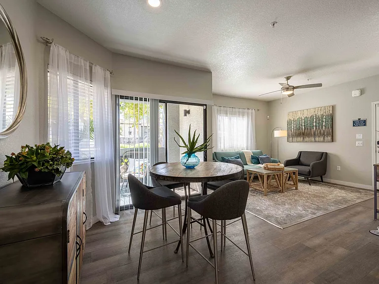 2x2 Platinum Open Living Concept