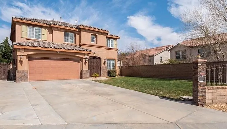 2439 Spice Pecan Way — Photo 4