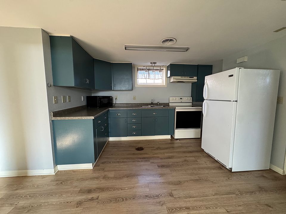 1st image of 4004 Hall St Unit 2