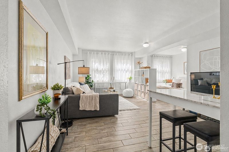2nd image of 1017 Minor Avenue #206