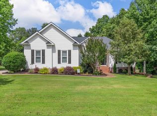 135 Monique Ln, Woodruff, SC 29388