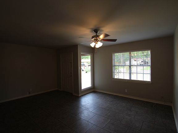 4th image of 3715 Driftwood Ln