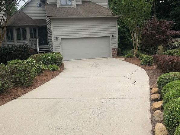 434 Chester Woods Ct
