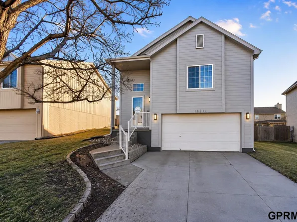 18211 Edna St, Omaha, NE 68136