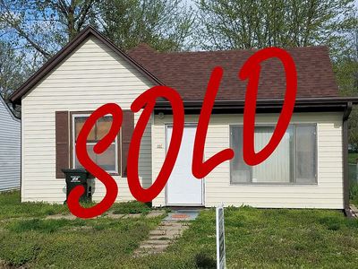607 N Main St, Corder, MO, 64021