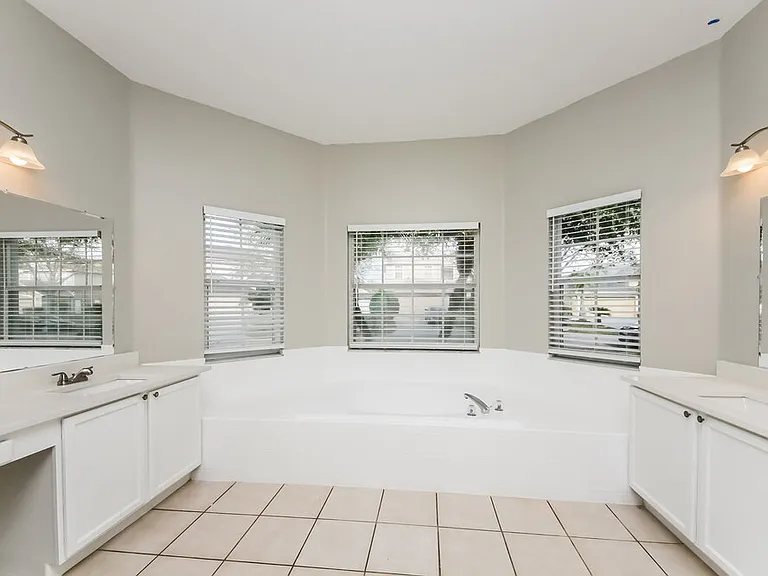 4204 Lugano Ct — Photo 12