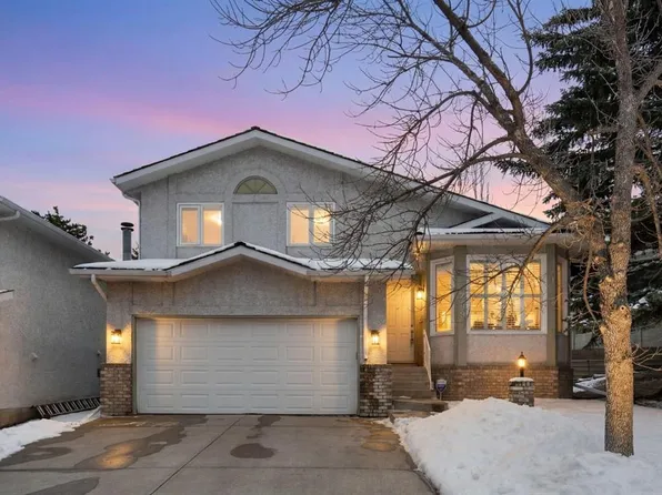 230 N Signal Hill Pl SW, Calgary, AB T3H 2M4