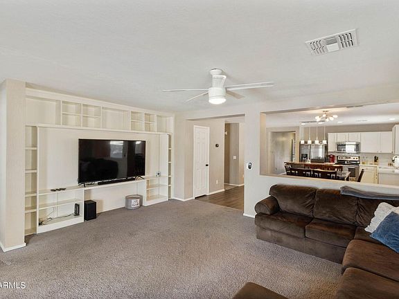5th image of 7009 S 31st Dr